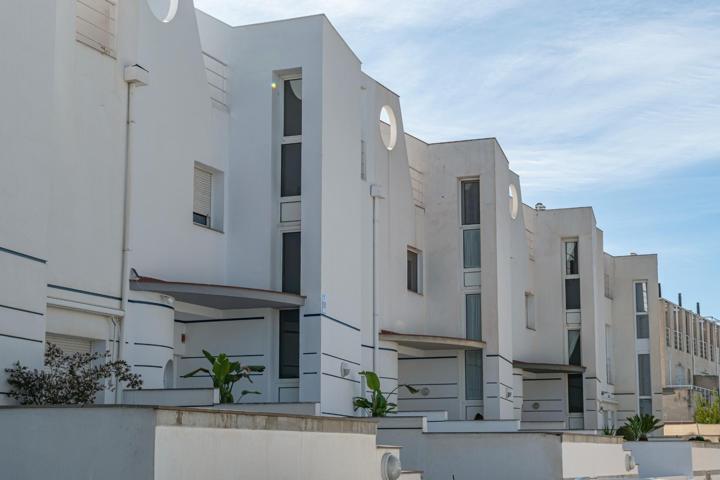 Casa en el Zaidín con piscina privada – Espacio, luz y comodidad en una zona top photo 0