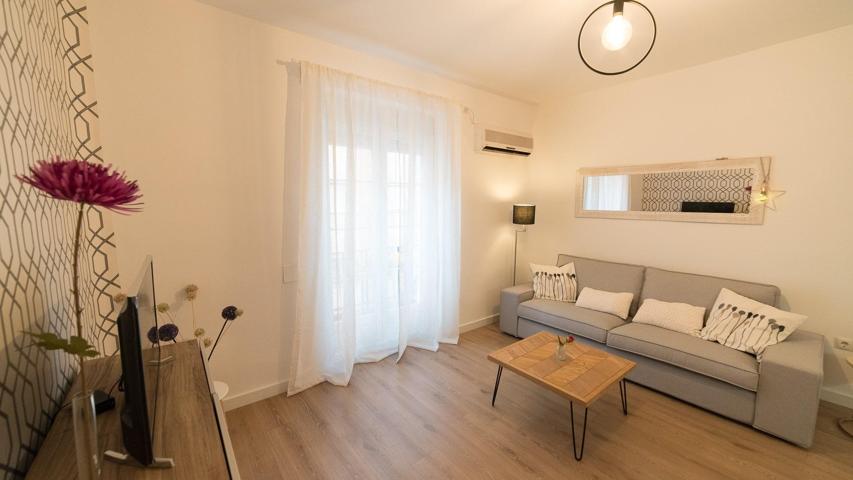 !Espectacular vivienda junto Paseo del Salón! photo 0