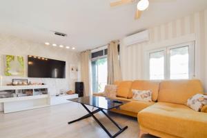 Piso luminoso en el Zaidín con excelente ubicación – ¡Para entrar a vivir! photo 0