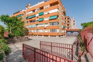 Piso con plaza de garaje junto al Carrefour photo 0