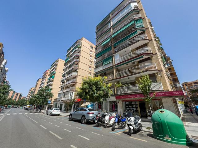 Piso REFORMADO con aparcamiento incluido en Vergeles. photo 0