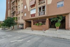 Piso en Urbanización con Piscina en Zona Periodistas junto a Avenida de Andalucia photo 0