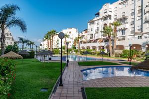 SALOBREÑA-PISO JUNTO A LA PLAYA. TRES DORMITORIOS,DOS BAÑOS Y GARAJE photo 0