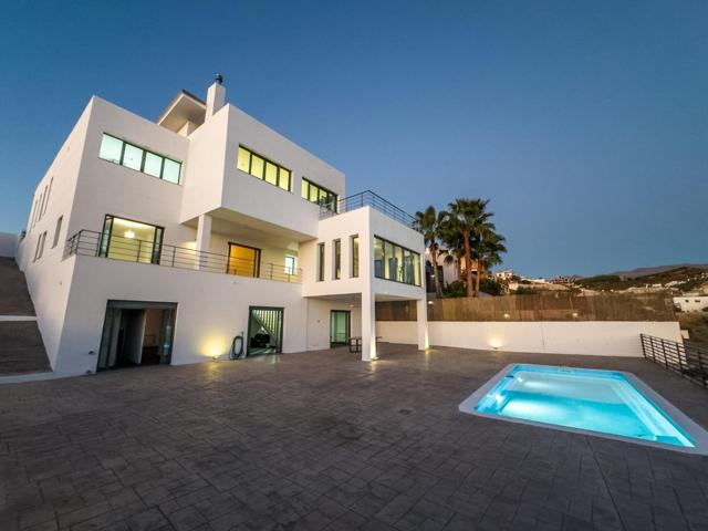 Chalet MINIMALISTA de DISEÑO MODERNO en venta en La Zubia. photo 0