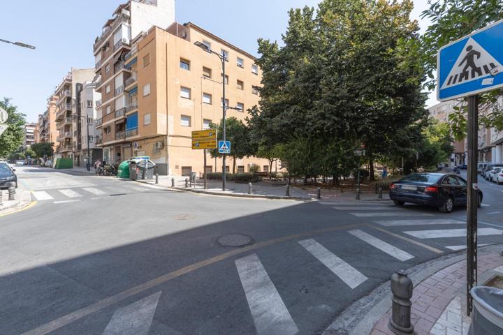 Piso en venta en Alhamar photo 0