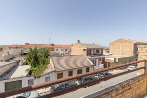 🏡 ¡Oportunidad única en Albolote! Casa adosada a reformar completamente 🛠️ photo 0