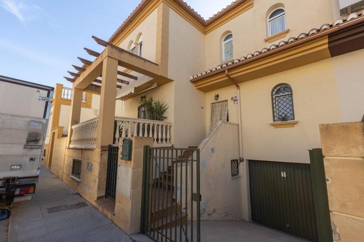 Encantadora casa pareada en El Chaparral (Albolote), reformada y lista para entrar a vivir photo 0
