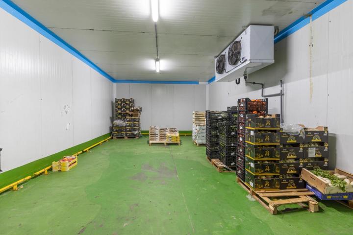 🏭 Amplia nave industrial en Almuñécar con excelente acceso y múltiples posibilidades 🚛 photo 0