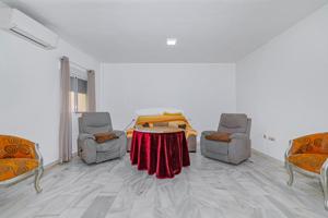 ¡Descubre tu nuevo hogar en el corazón de Albolote! photo 0