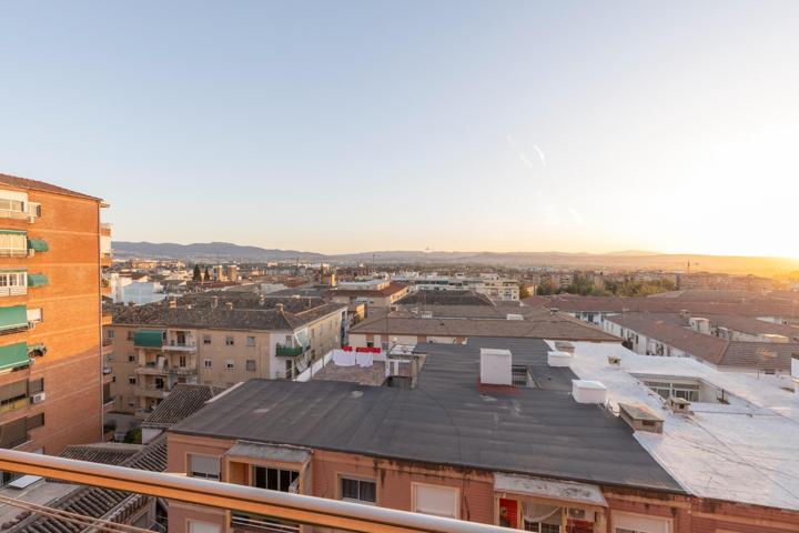🏙 Luminoso piso en 8ª planta con terraza y vistas espectaculares – Avenida Andalucía, junto a Parque Almunia photo 0