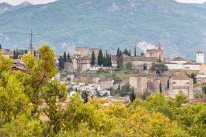 Piso en planta alta con vistas despejadas photo 0