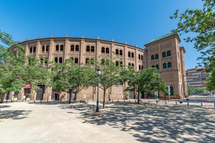 Piso en planta alta con vistas despejadas photo 0