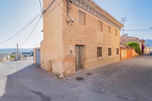 Casa con Encanto para Renovar en el Corazón de Dúrcal photo 0