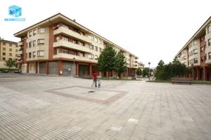 OPORTUNIDAD. Venta de parcela de garaje cerrada con trastero photo 0