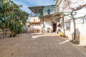 GRAN VIVIENDA SOBRE SOLAR DE 781 M. photo 0