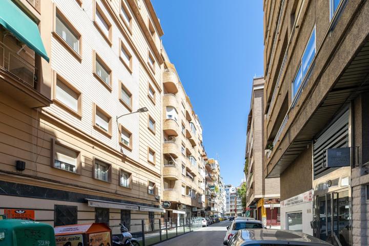 Piso En venta en Centro, Granada photo 0