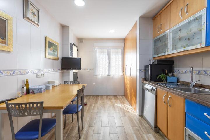 Magnífica casa pareada en El Chaparral (Albolote), reformada y lista para entrar a vivir!!! photo 0