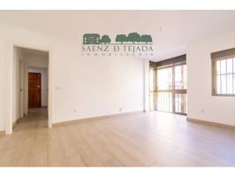 Este piso está totalmente reformado, siendo una opción inmejorable para alquilar en una zona a un paso entre Nervión photo 0