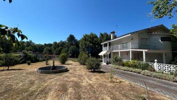 Unifamiliar En venta en O Pereiro de Aguiar photo 0