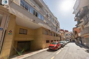 Vivienda de 3 dormitorios en el centro de Maracena, a 5 min del metro photo 0