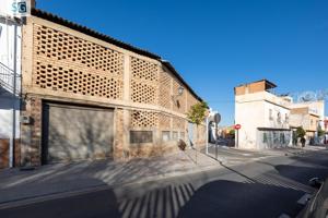 SOLAR URBANO EN ARMILLA photo 0