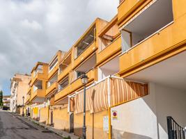 Espectacular piso en venta, situado en una ubicación privilegiada en Las Gabias photo 0