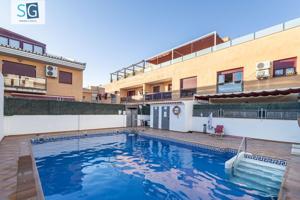 ARMILLA-JUNTO PARADA DE METRO. 3DORMITORIOS,2 BAÑOS, GARAJE,TRASTERO Y PISCINA. photo 0