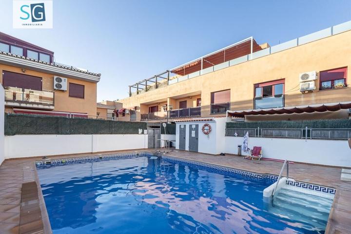 ARMILLA-JUNTO PARADA DE METRO. 3DORMITORIOS,2 BAÑOS, GARAJE,TRASTERO Y PISCINA. photo 0