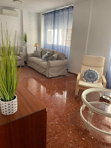 Precioso piso para estudiantes en el mismo centro de Granada photo 0