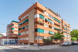 Piso con plaza de garaje junto al Carrefour photo 0