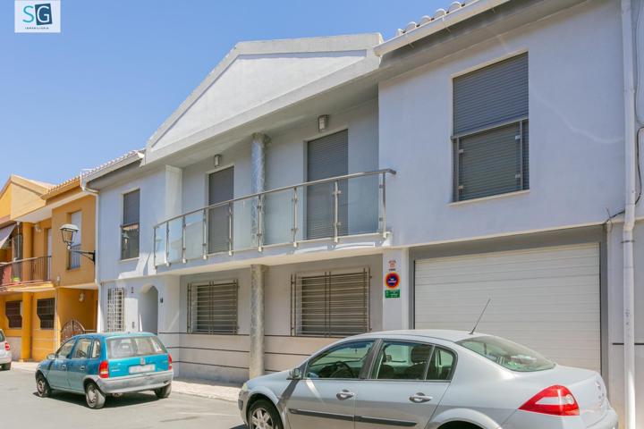 Se vende casa adosada en Maracena photo 0