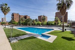 ¡Descubre tu nuevo hogar en una de las urbanizaciones más exclusivas de Granada, Gran Parque! photo 0