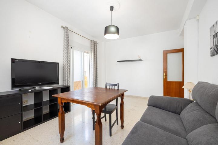 Oportunidad!! Vivienda en planta alta, exterior, frente al Corte Ingles. photo 0