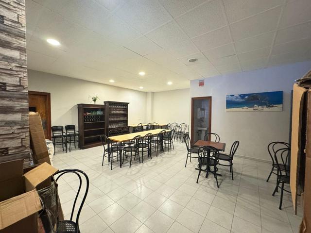 EN VENTA DOS LOCALES ZONA BLANQUER photo 0