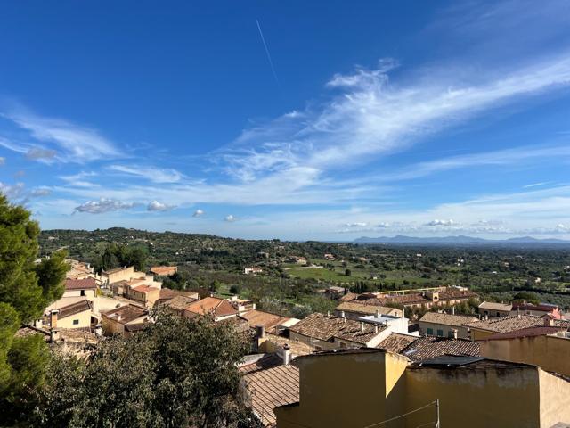 Bonita casa con vistas despejadas en Selva photo 0