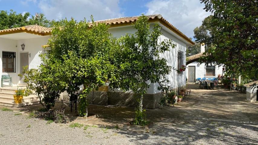 Chalet - Zona Baena photo 0