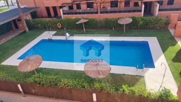 Piso con zonas comunes y piscina photo 0