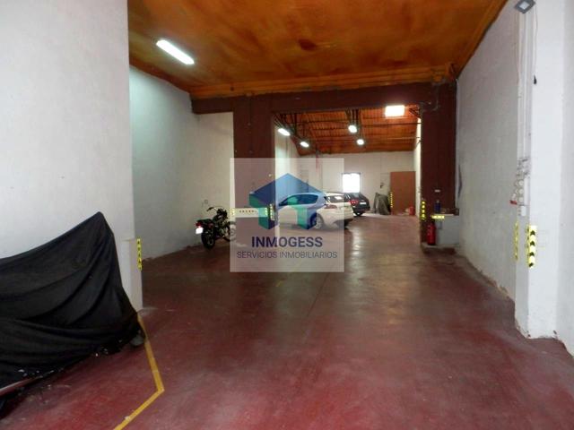 Oportunidad de Inversión en El Carpio (Córdoba): Edificio con Potencial Residencial o Inversor photo 0