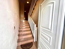 Acogedora casa en la zona del Charco con garaje y trastero photo 0