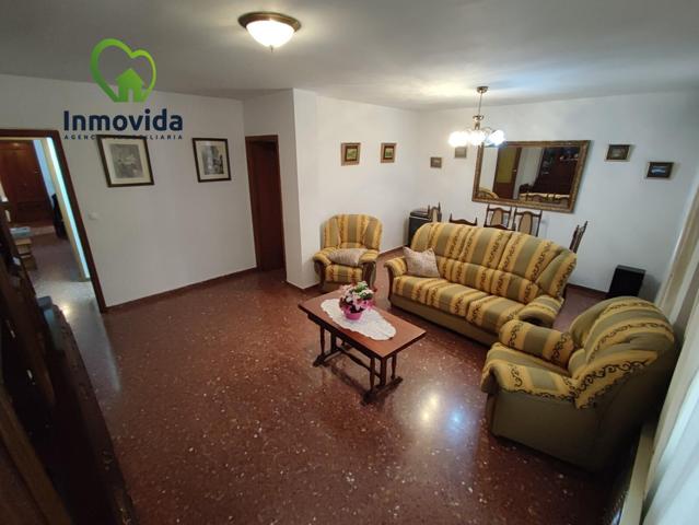 gran piso exterior, con ascensor y patio photo 0