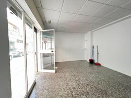 4. Local o Nave → Local comercial en Granada zona Zaidin, 25.00 m. de superficie, un aseo, propieda photo 0