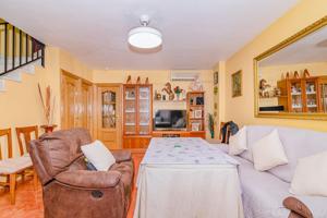 Venta de bonita casa en Las Gabias photo 0