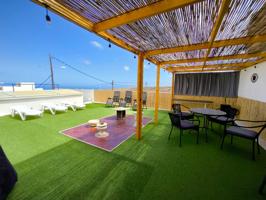 Chalet independiente en venta Arico photo 0