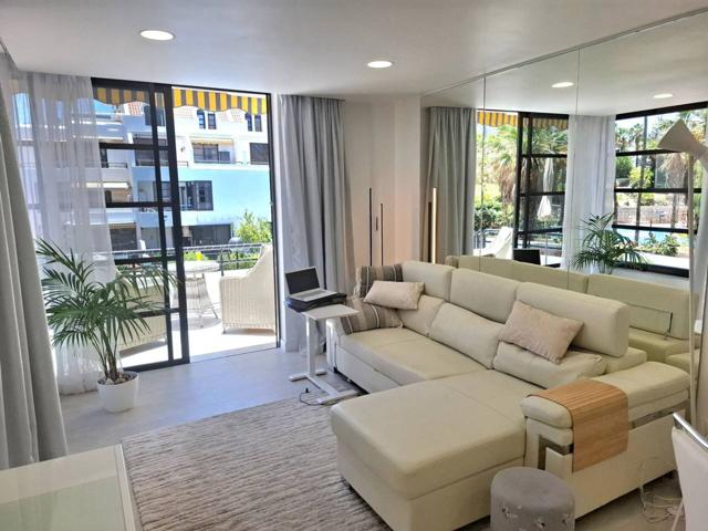 Apartamento reformado en venta en Las Américas photo 0