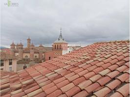 Piso con cuatro dormitorios en el centro histórico photo 0