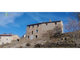 Casa de pueblo con estupendas vistas en la localidad de Almohaja photo 0