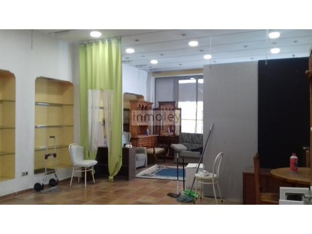 Local En venta en Vitoria - Gasteiz photo 0