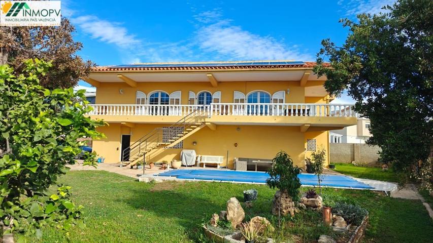 SE VENDE GRAN CHALET CON PISCINA EN PRIMERA LINEA DE MAR! ZONA COSIS - BOVERALS! photo 0