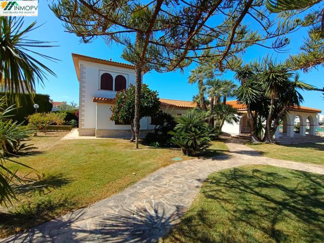 ESPECTACULAR VILLA CON 3500M² PARCELA. JARDÍNES, PISCINA, PISTA DE TENIS ... VIVIENDA 300 M2 ÚTILES photo 0
