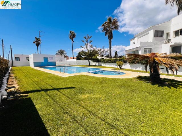 EN VENTA CASA ADOSADA EN URBANIZACION PRIVADA CON PISCINA COMUNITARIA! photo 0